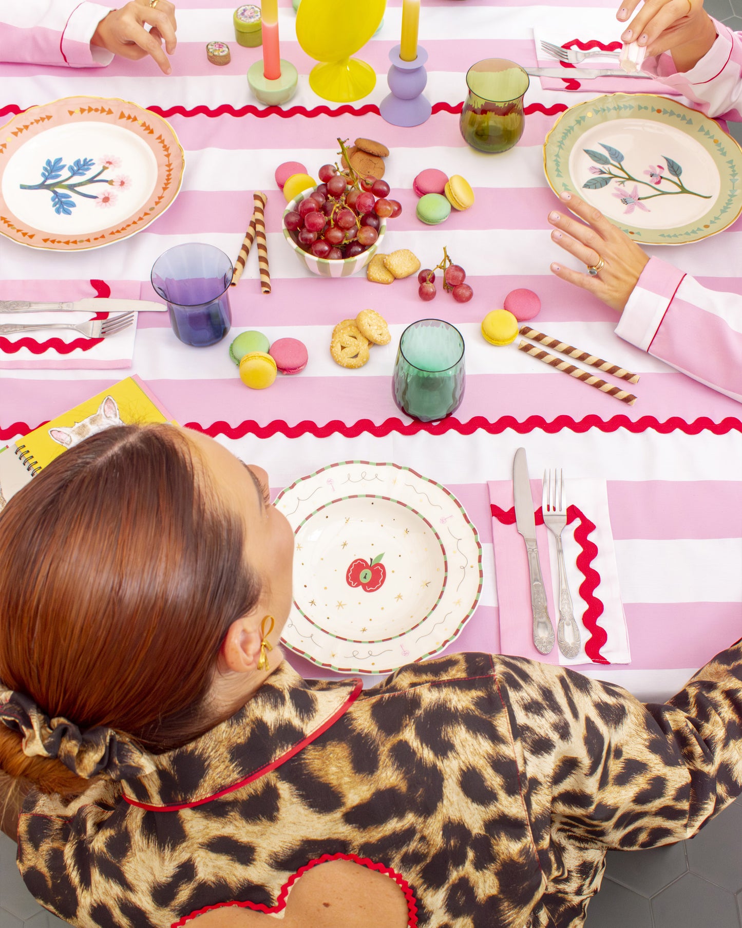 Marshmallow Table Set